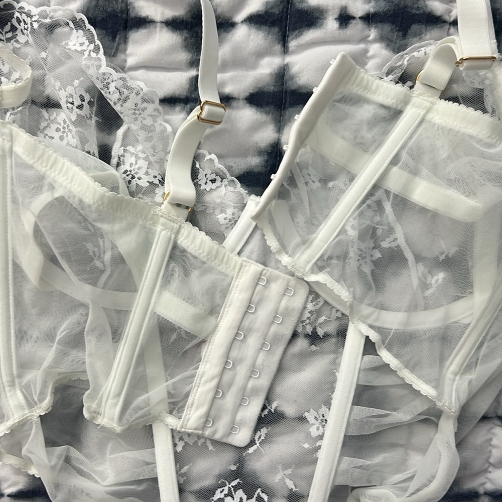 Adore Me- Avara Unlined Corset Top - Picture 10 of 11